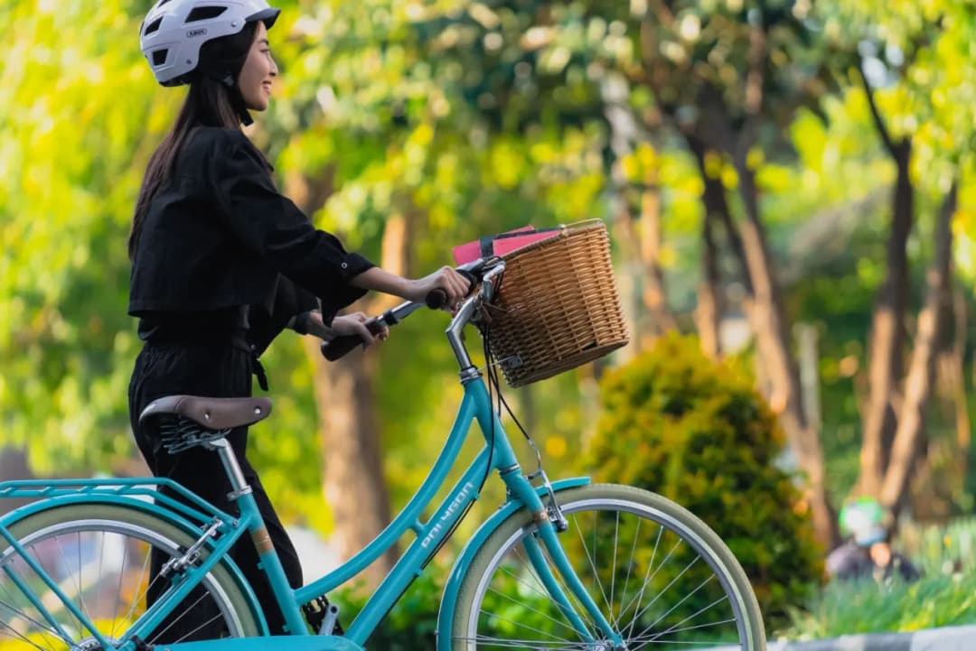 Rower damski jaki wybrać – kluczowe cechy i najlepsze modele dla kobiet
